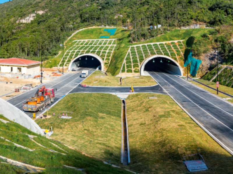 永兴官网山隧道